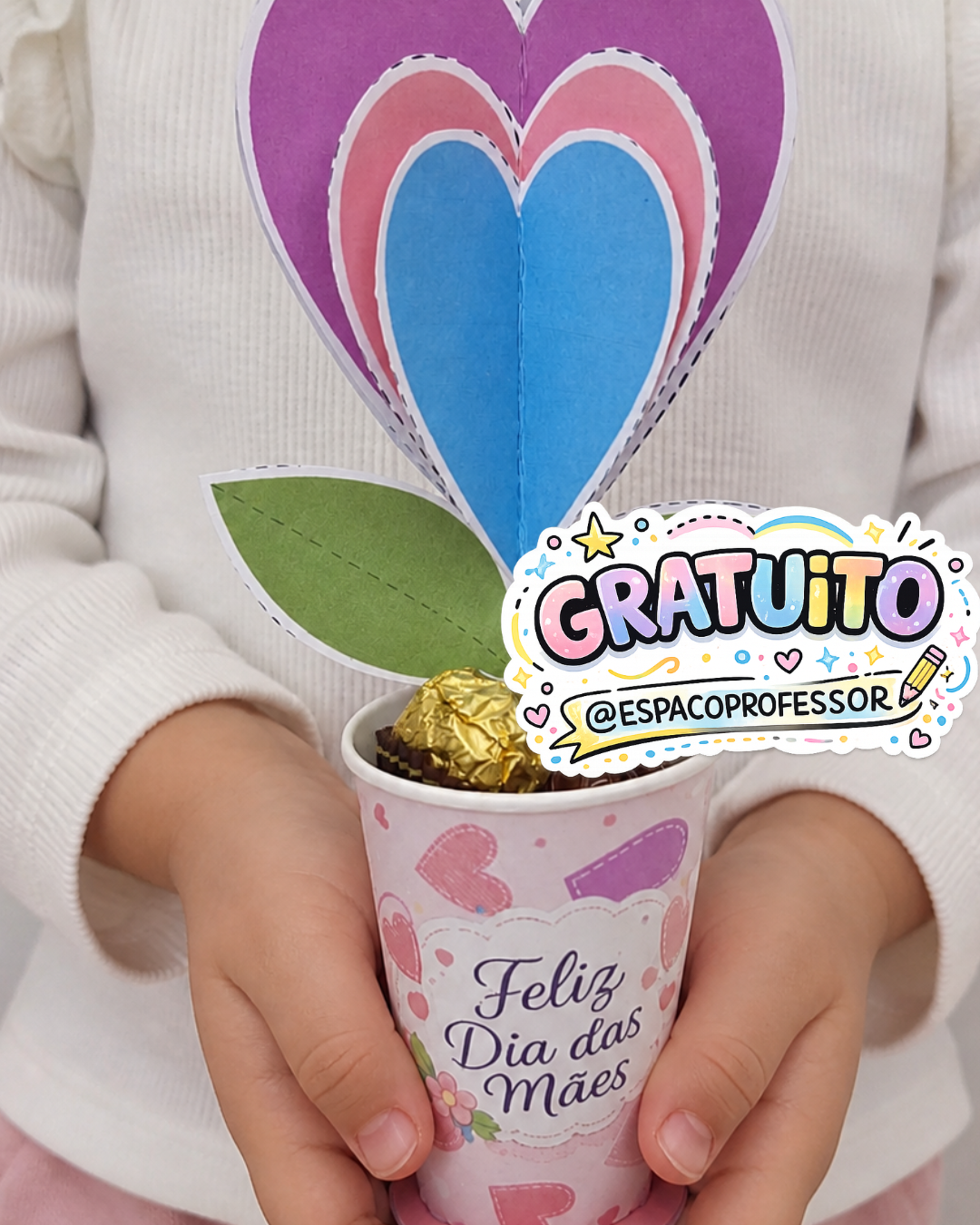 Copinho de Corações para Mamãe Uma Lembrancinha Linda e Fácil de Fazer